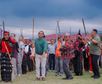 Tarian Ja’i Ramaikan Pagelaran Seni dan Budaya di Natas Labar
