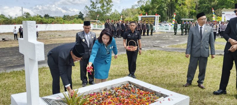 Taman Makam Pahlawan Lalong Tana