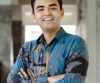 Dosen Muda ITB Asal NTT Masuk Ilmuwan Top 2% Dunia, Teliti Material Nano tuk Energi Berkelanjutan