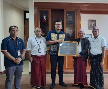 Pemkab Manggarai Dapat Penghargaan BPJS Ketenagakerjaan