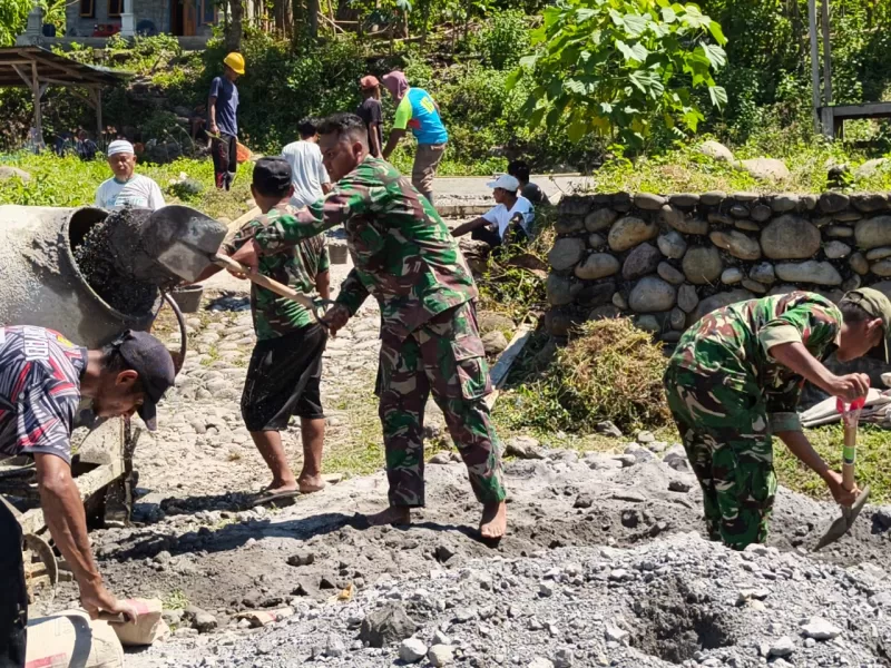 Koramil 1612-05/Satarmese Gagas Kerja Bakti di Wae Maras
