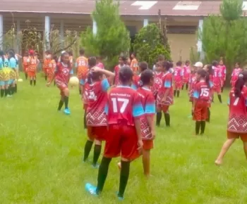 Jaring Pemimpin Muda Perempuan Manggarai via Girls Football 3.0