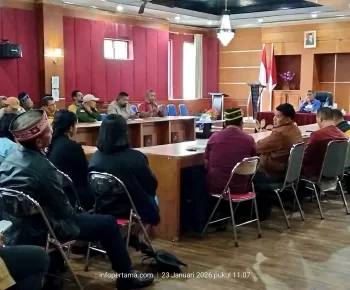 Evaluasi Kinerja 2025, Bapenda Manggarai Siap Berkantor di Desa: Mengatasi Masalah tanpa Masalah