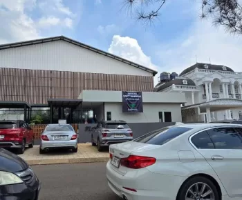 Warga Menunggu Dampak Penyegelan Flash Padel Club