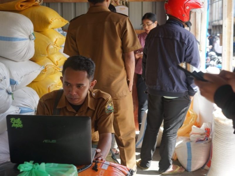 DPMPTSP Manggarai Layani Pengurusan Perizinan Langsung di Paris Ruteng