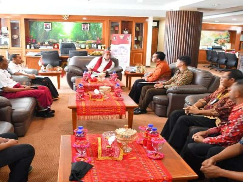 Bupati Manggarai Harapkan Partisipasi Pelaku Usaha dalam Sensus Ekonomi untuk Data Pembangunan yang Akurat