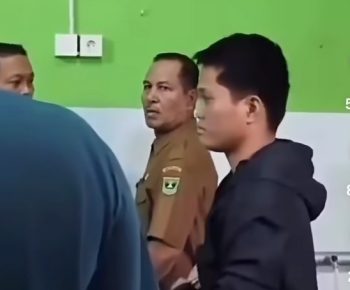 Parah, Guru ASN dan Pemuda ini Mesum di Toilet Masjid