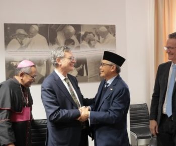 Bahasa Indonesia jadi Bahasa Resmi Vatican News