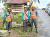 Pastikan Listrik Andal Selama Pekan Suci di Manggarai, Petugas PLN Siaga di Gereja Golo Dukal