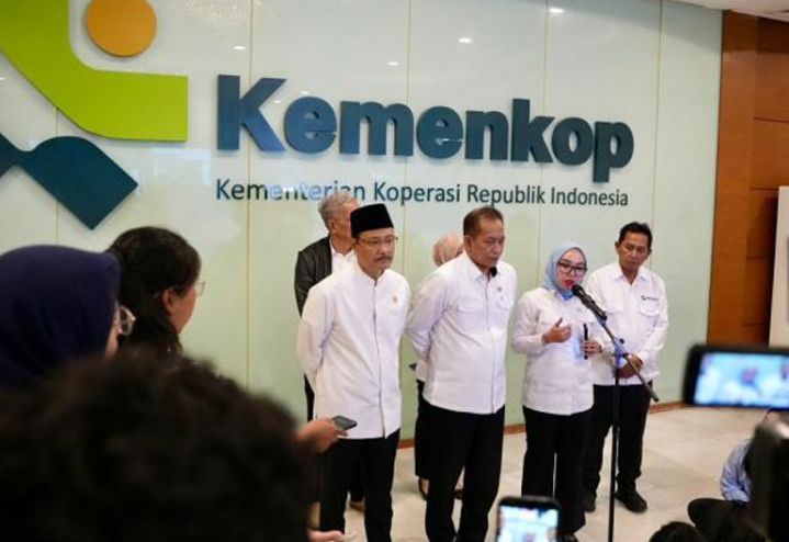Kemenkop dan Kemensos Rencanakan Penerima PKH Jadi Karyawan KDKMP