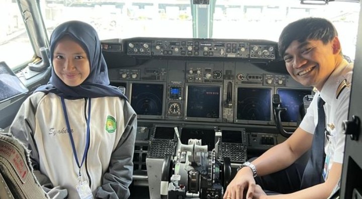 Piknik ke Jakarta, Siswa SD di Salatiga Sewa 2 Pesawat Garuda