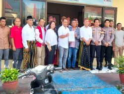 Hery Nabit Resmi Polisikan Edi Hardum ke Polres Manggarai
