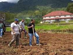 Pemerintah Manggarai Mulai Olah Lahan di Stadion Golo Dukal, Bupati Tekankan Komitmen Pertanian Produktif
