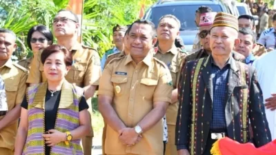 Bupati Hery Nabit Hadiri Pesta Emas Paroki Santo Antonius Padua Ri’i, Ribuan Umat Padati Gereja