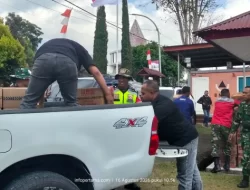 Jalur Ruteng–Reo Dibersihkan, Pemkab Manggarai Mulai Salurkan Bantuan ke Wilayah Terdampak Gempa