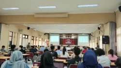 Kuliah Umum Bupati Raja Ampat dan Ketua STPMD “APMD” Yogyakarta bahas Government Making Kesejahteraan Rakyat
