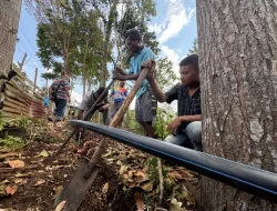 PLN UIP Nusra Lanjutkan Program Air Bersih, Warga Gotong Royong dan Bentuk Pengelola Petugas Air Minum